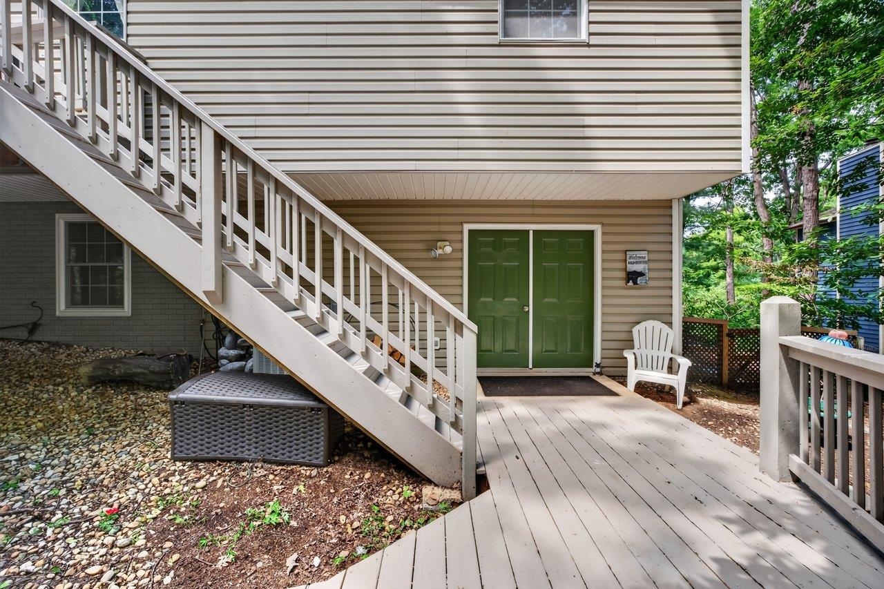 430 PASSAGE LN