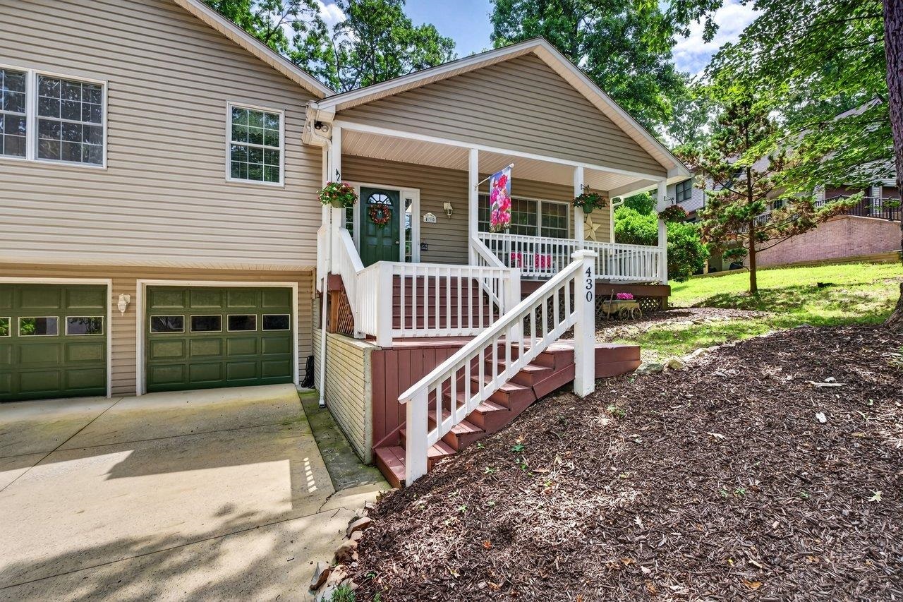 430 PASSAGE LN