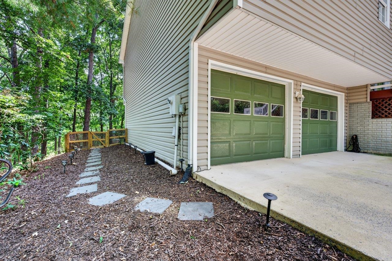 430 PASSAGE LN