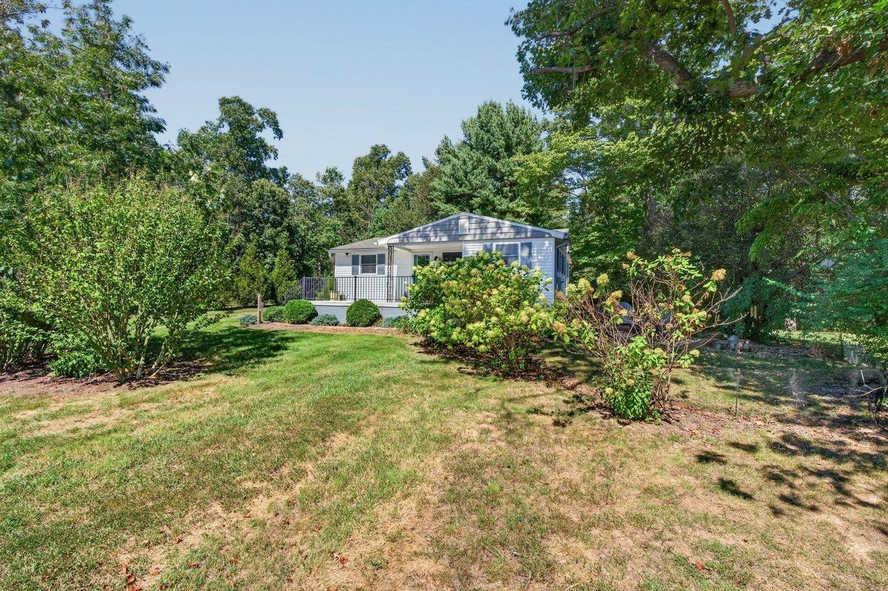 366 HERMITAGE RD