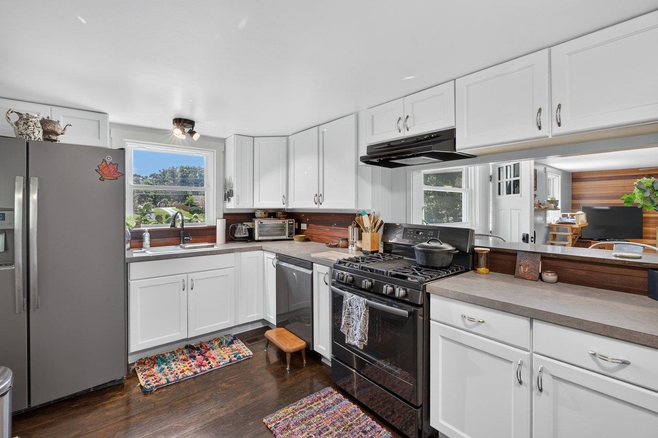 366 HERMITAGE RD