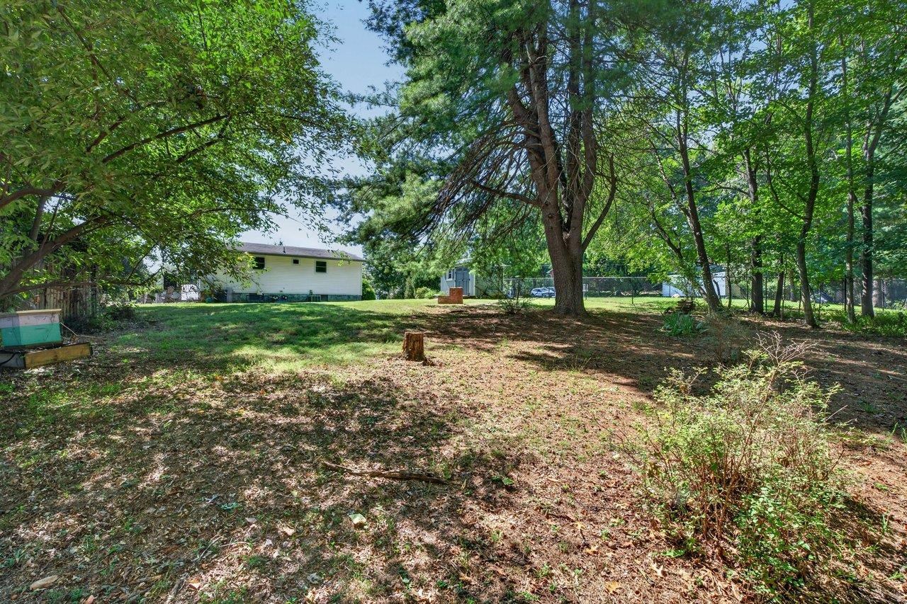 366 HERMITAGE RD