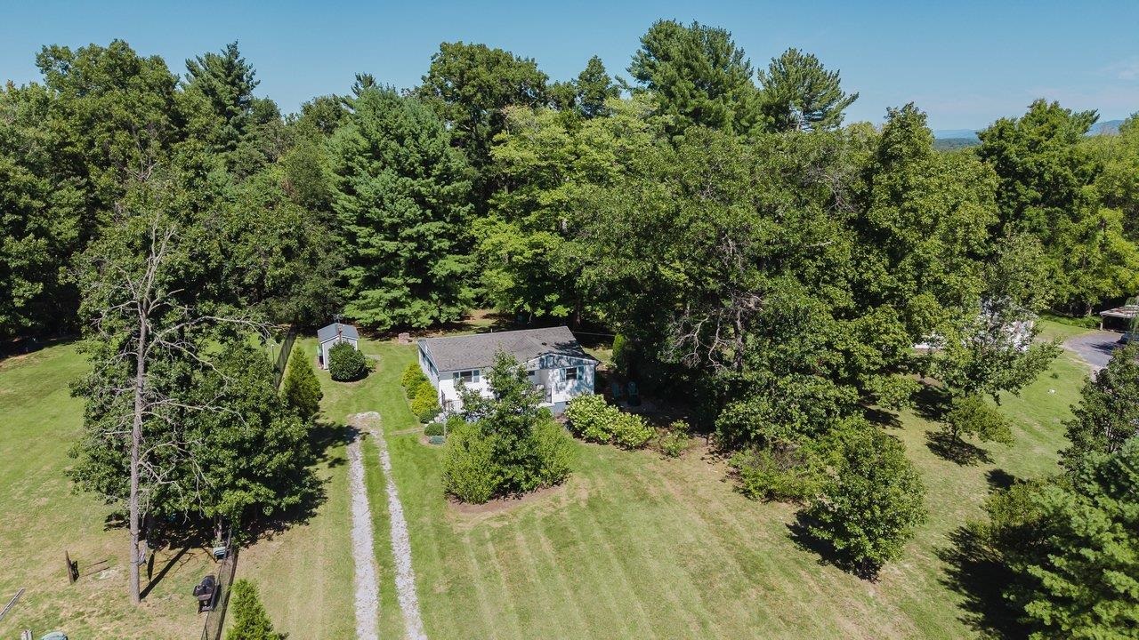 366 HERMITAGE RD