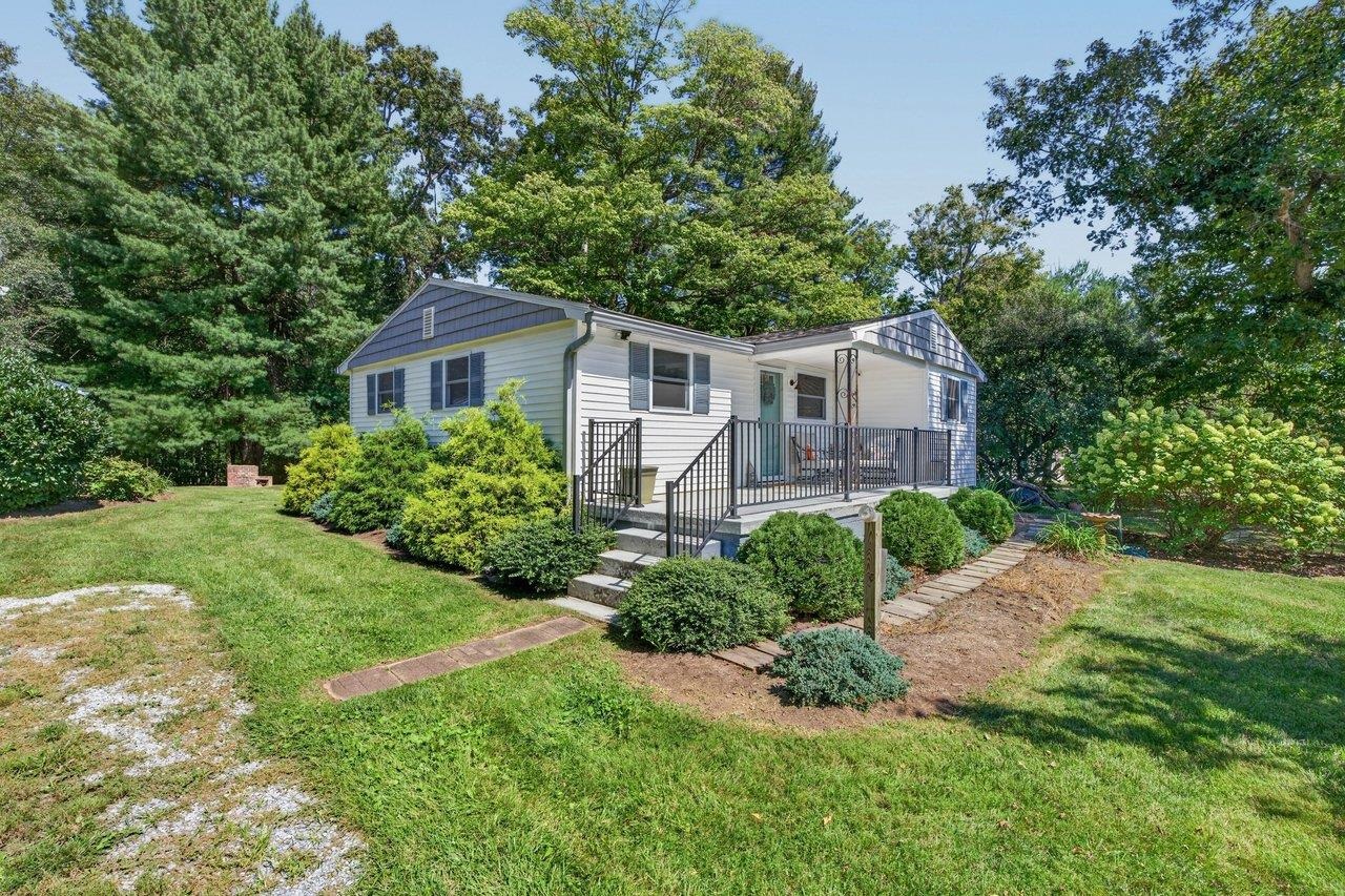 366 HERMITAGE RD