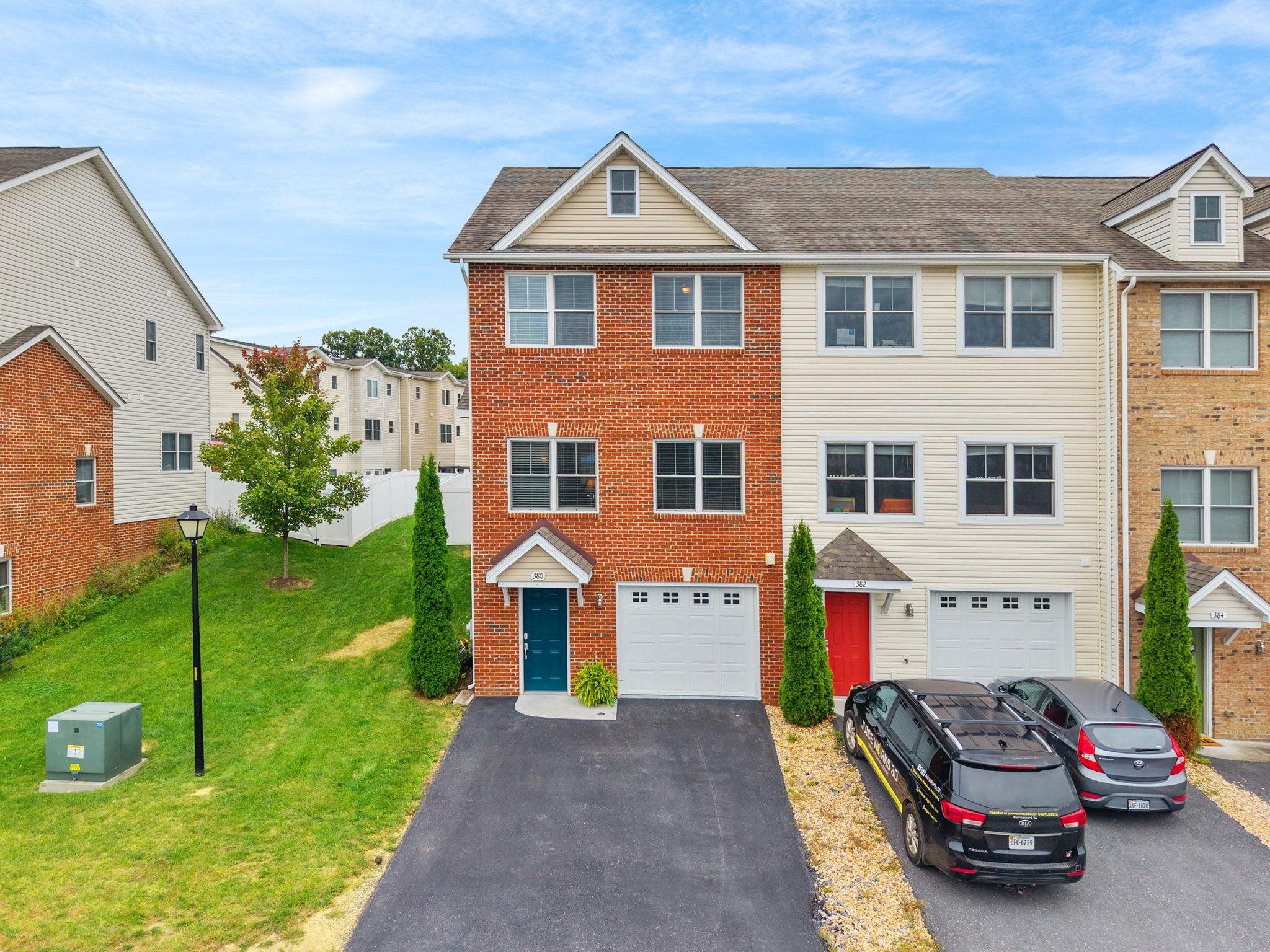 380 TANZANITE DR