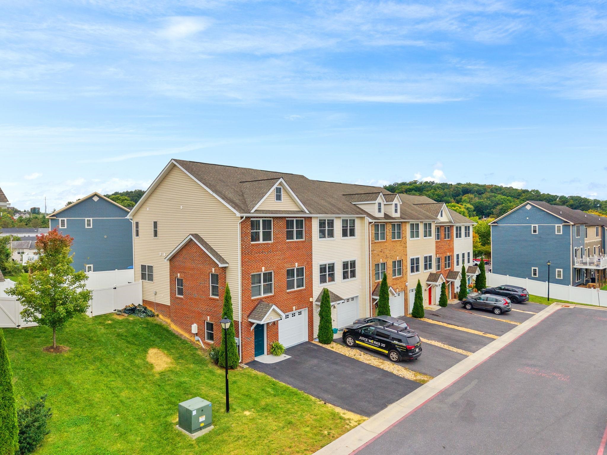 380 TANZANITE DR