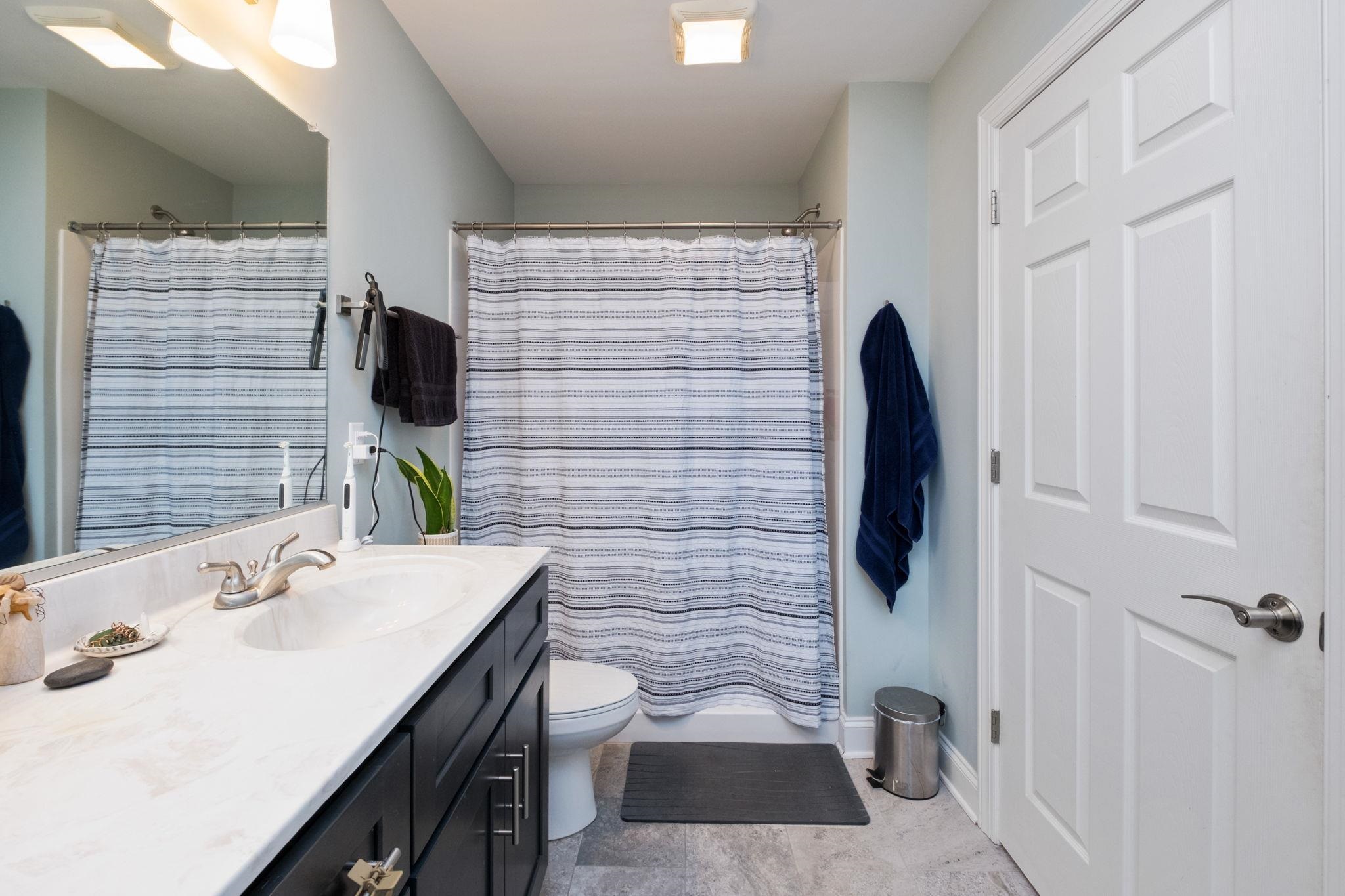 380 TANZANITE DR