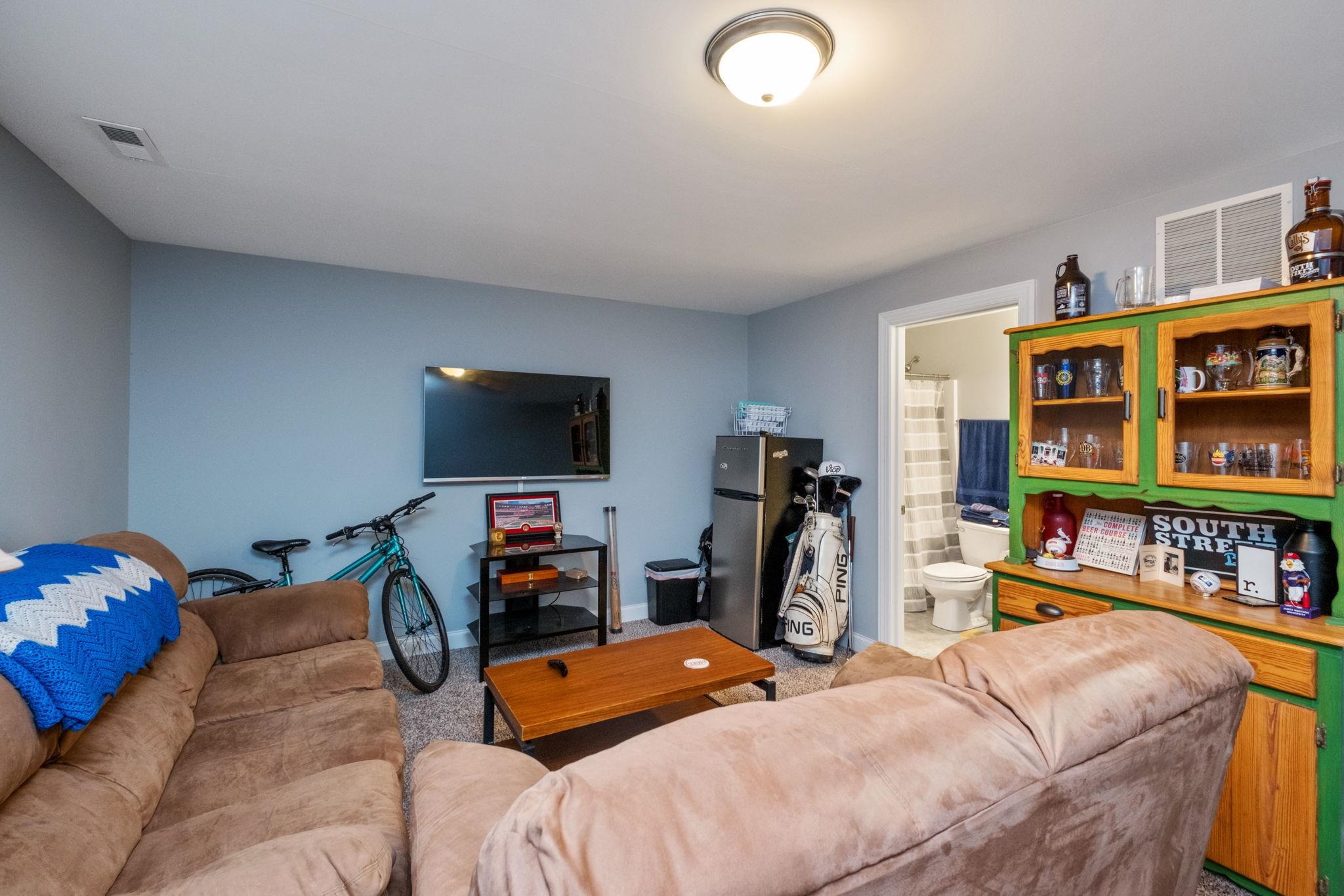380 TANZANITE DR