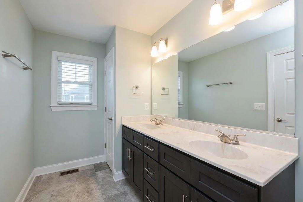 380 TANZANITE DR