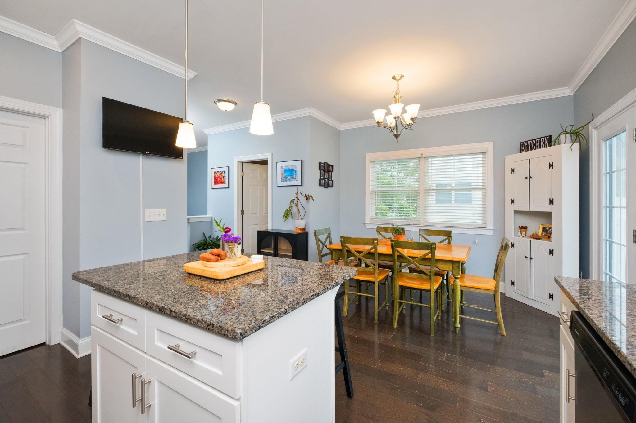 380 TANZANITE DR