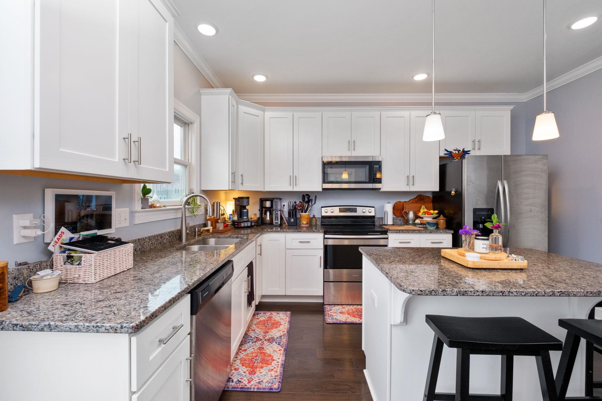 380 TANZANITE DR