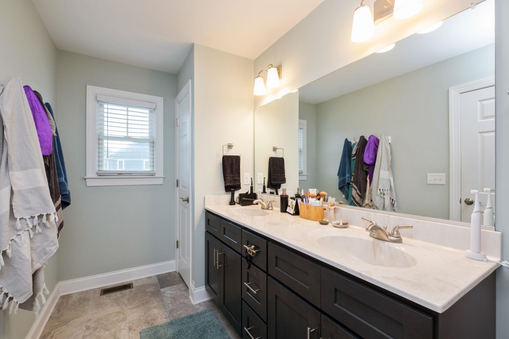 380 TANZANITE DR