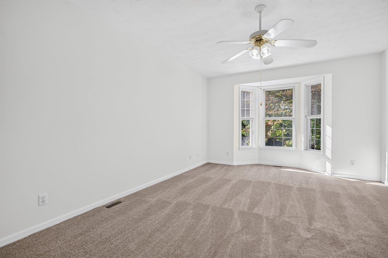 381 SPRING OAKS DR