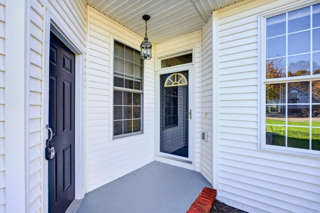381 SPRING OAKS DR
