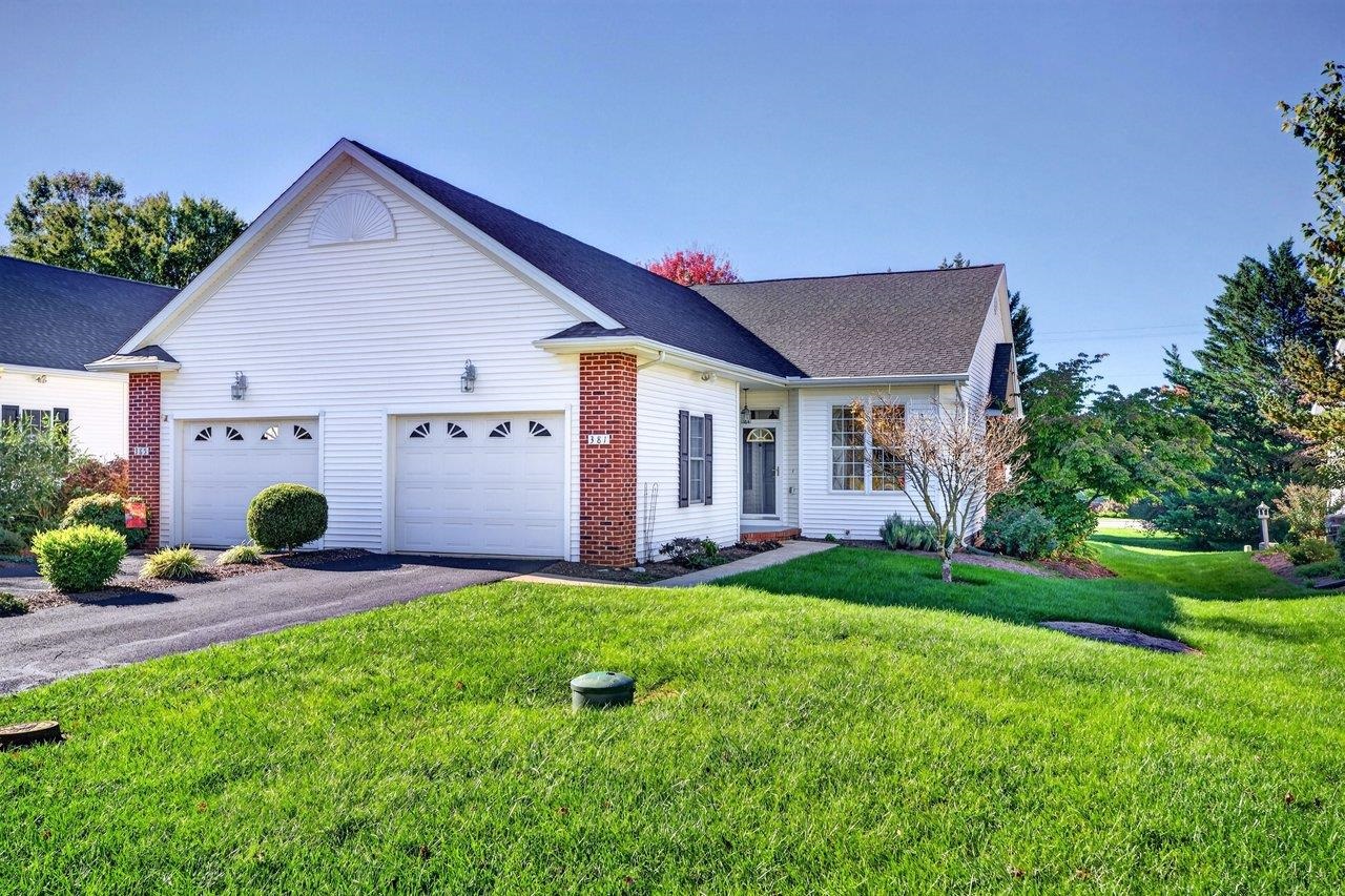 381 SPRING OAKS DR