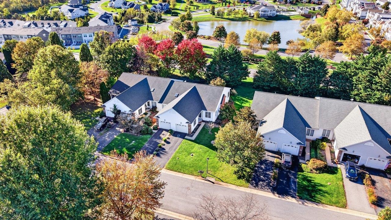 381 SPRING OAKS DR