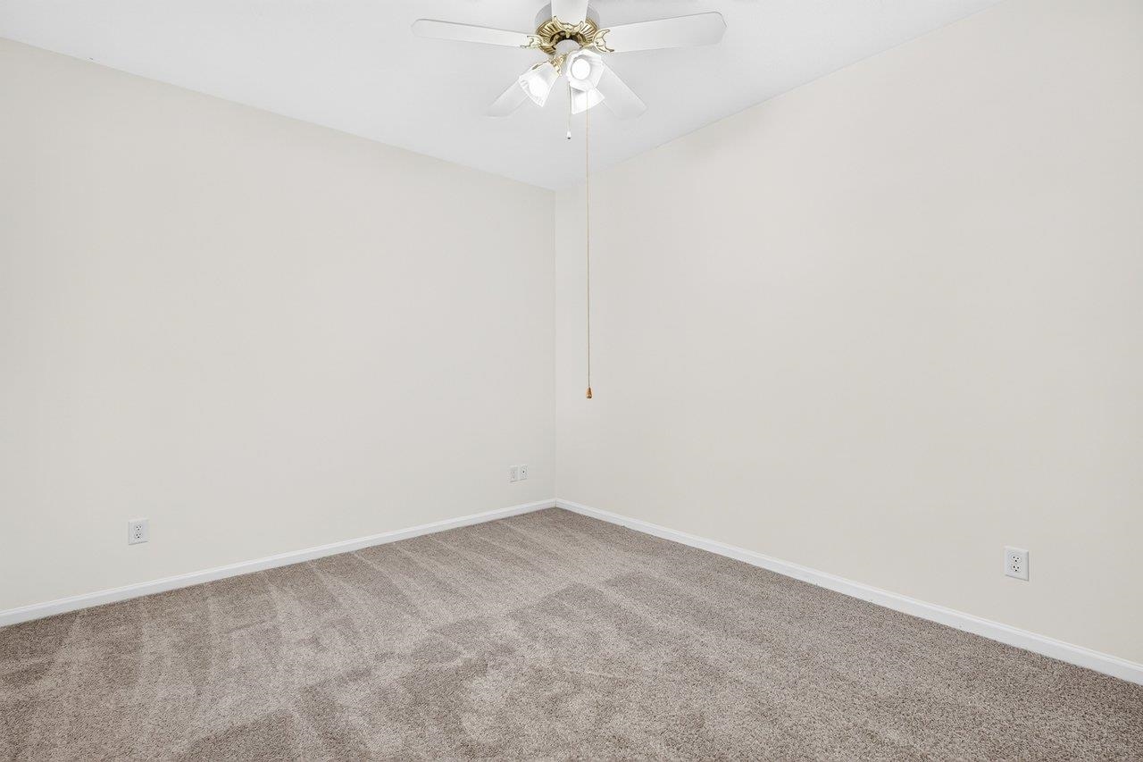 381 SPRING OAKS DR
