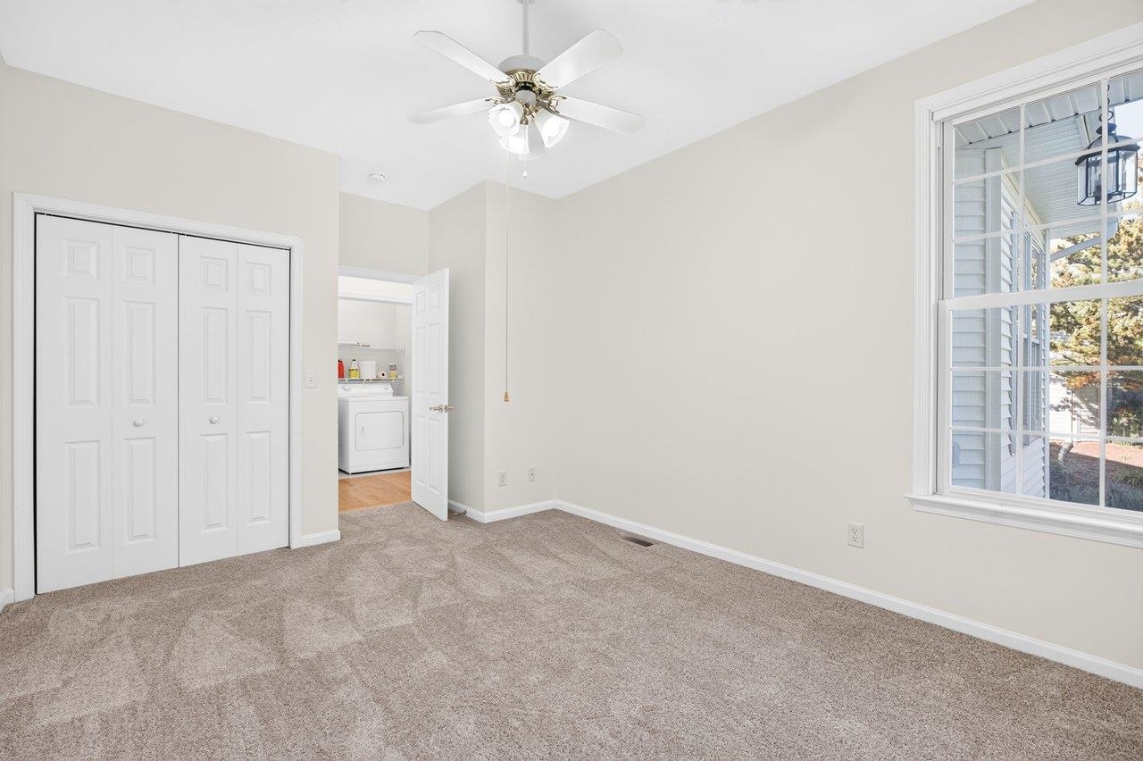 381 SPRING OAKS DR