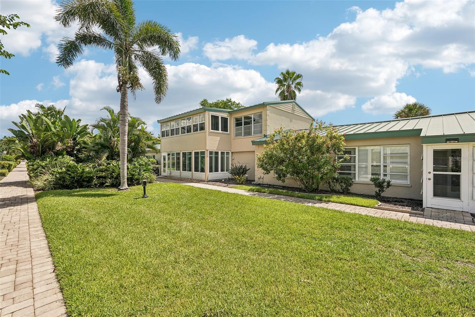 5860 MIDNIGHT PASS RD #23