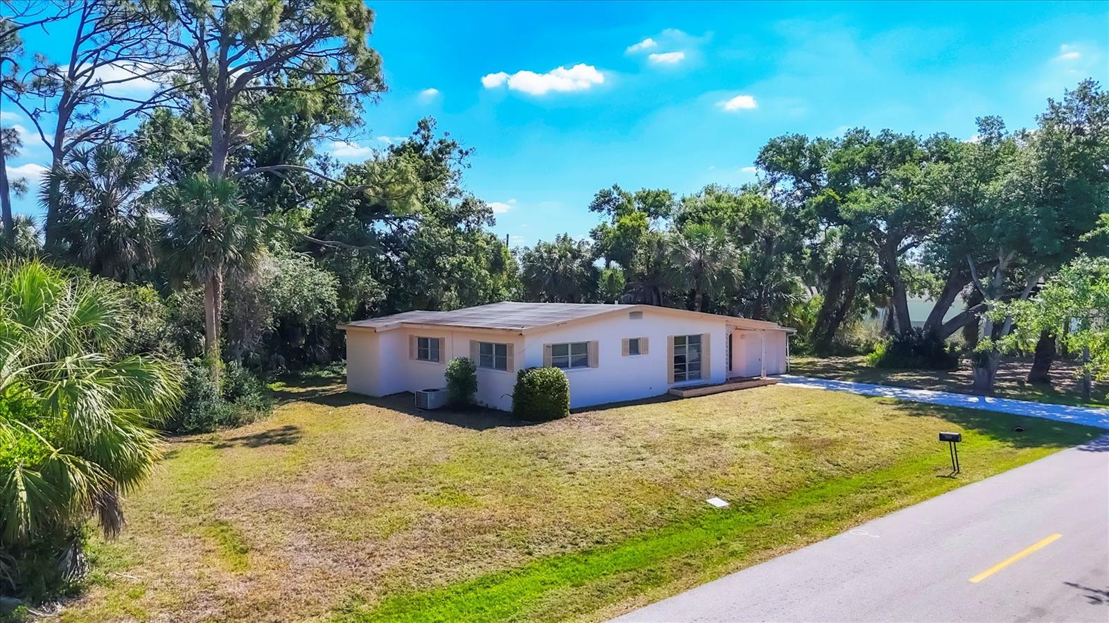 2538 LAKESHORE CIR