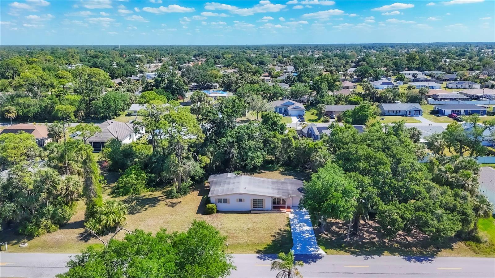 2538 LAKESHORE CIR