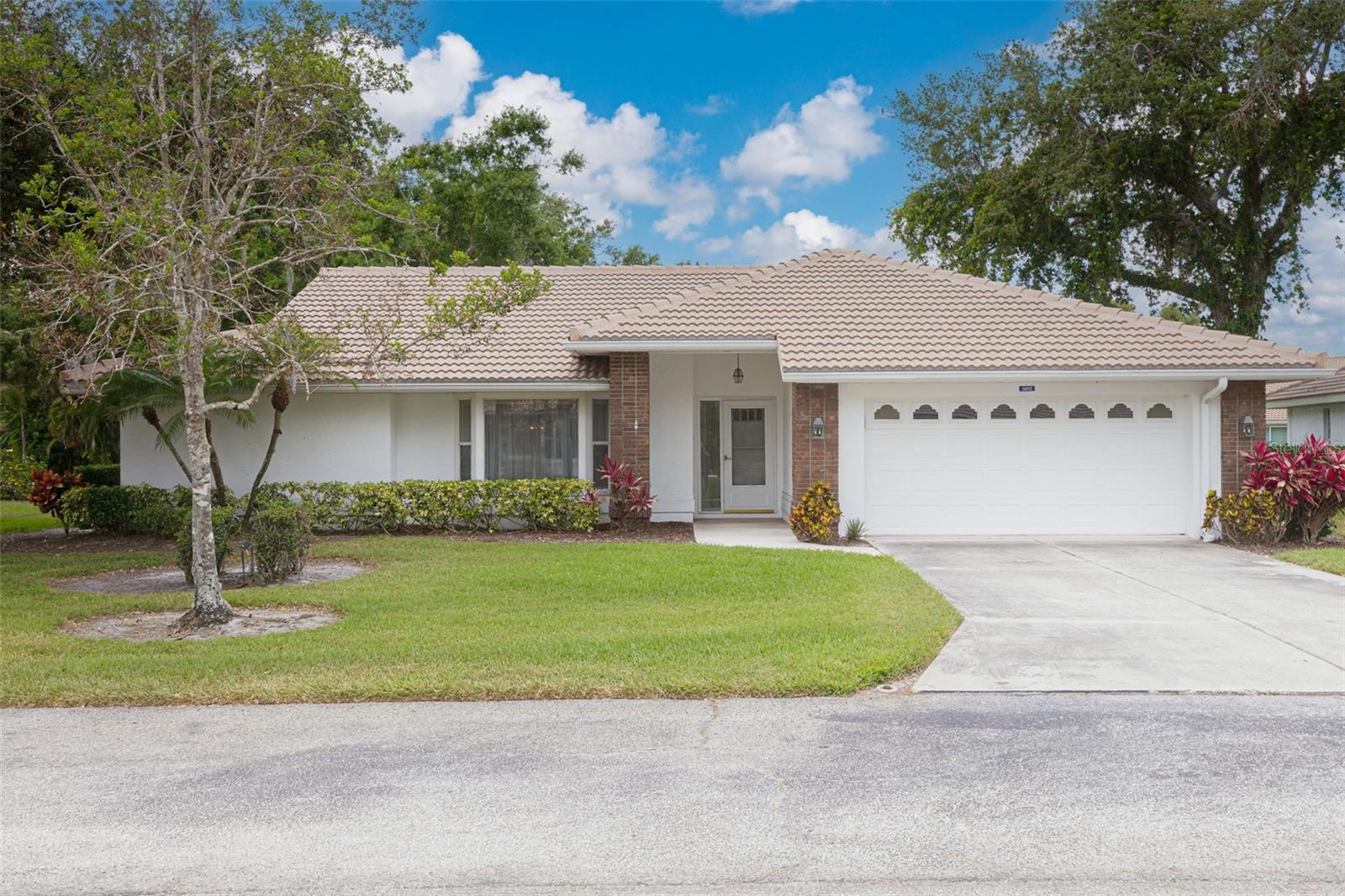 5812 GARDEN LAKES MAJESTIC