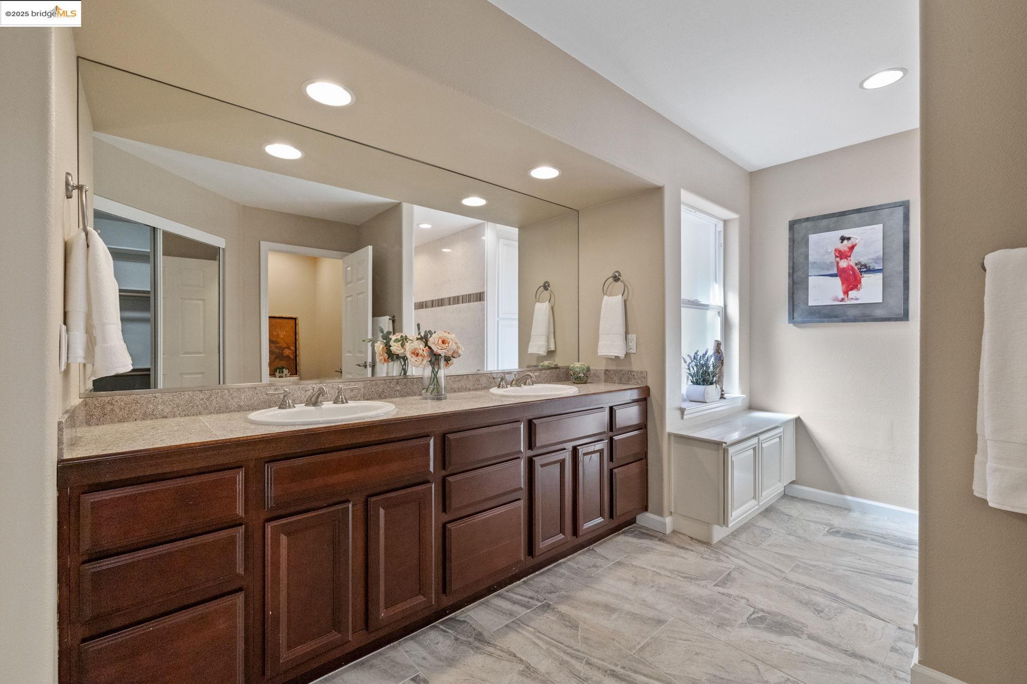 20565 Upper Hillview Dr