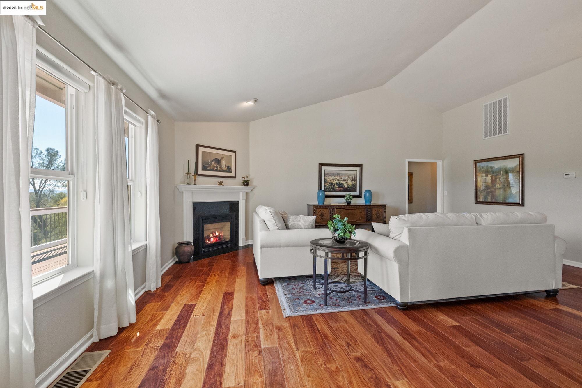 20565 Upper Hillview Dr