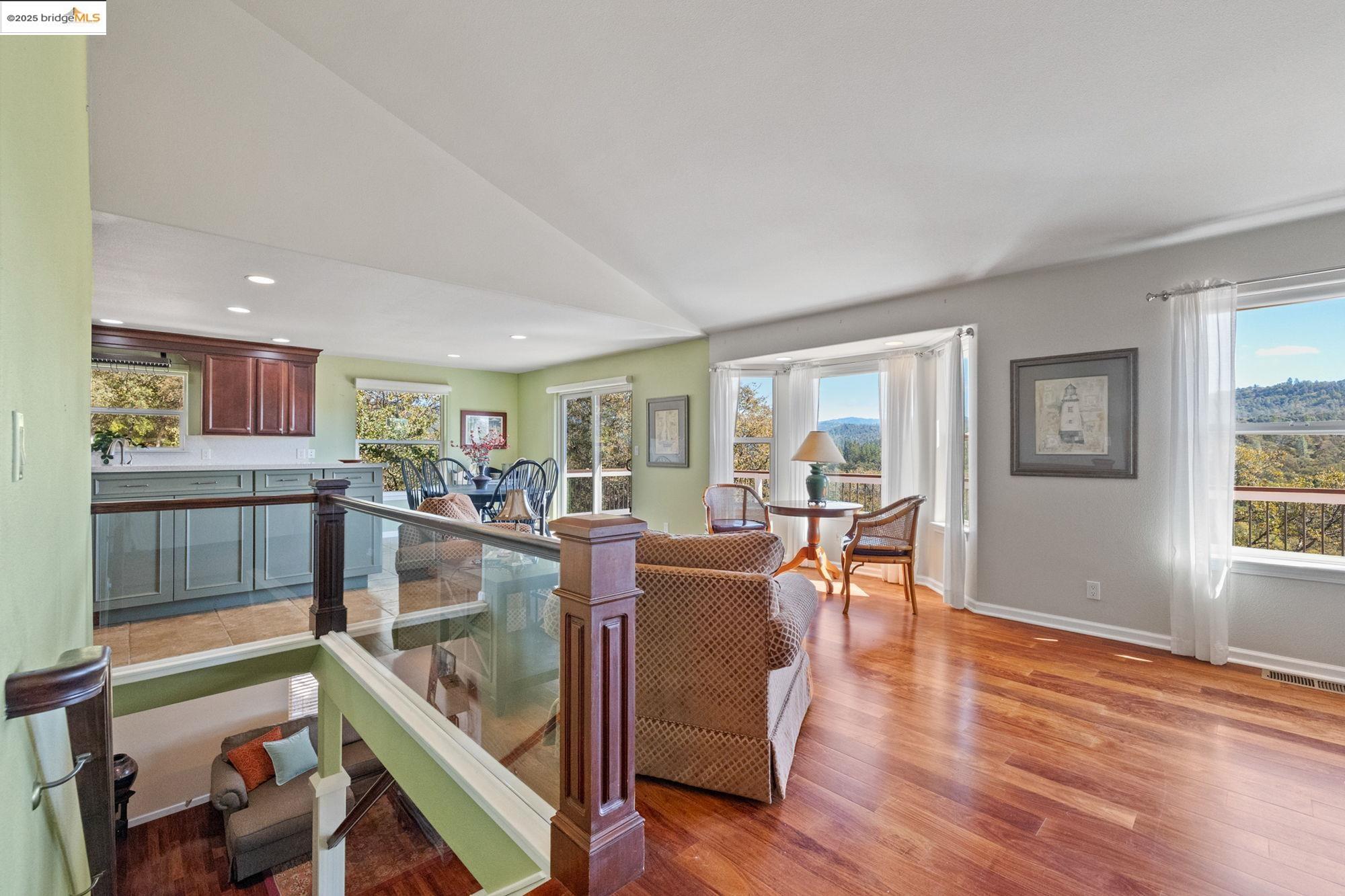 20565 Upper Hillview Dr