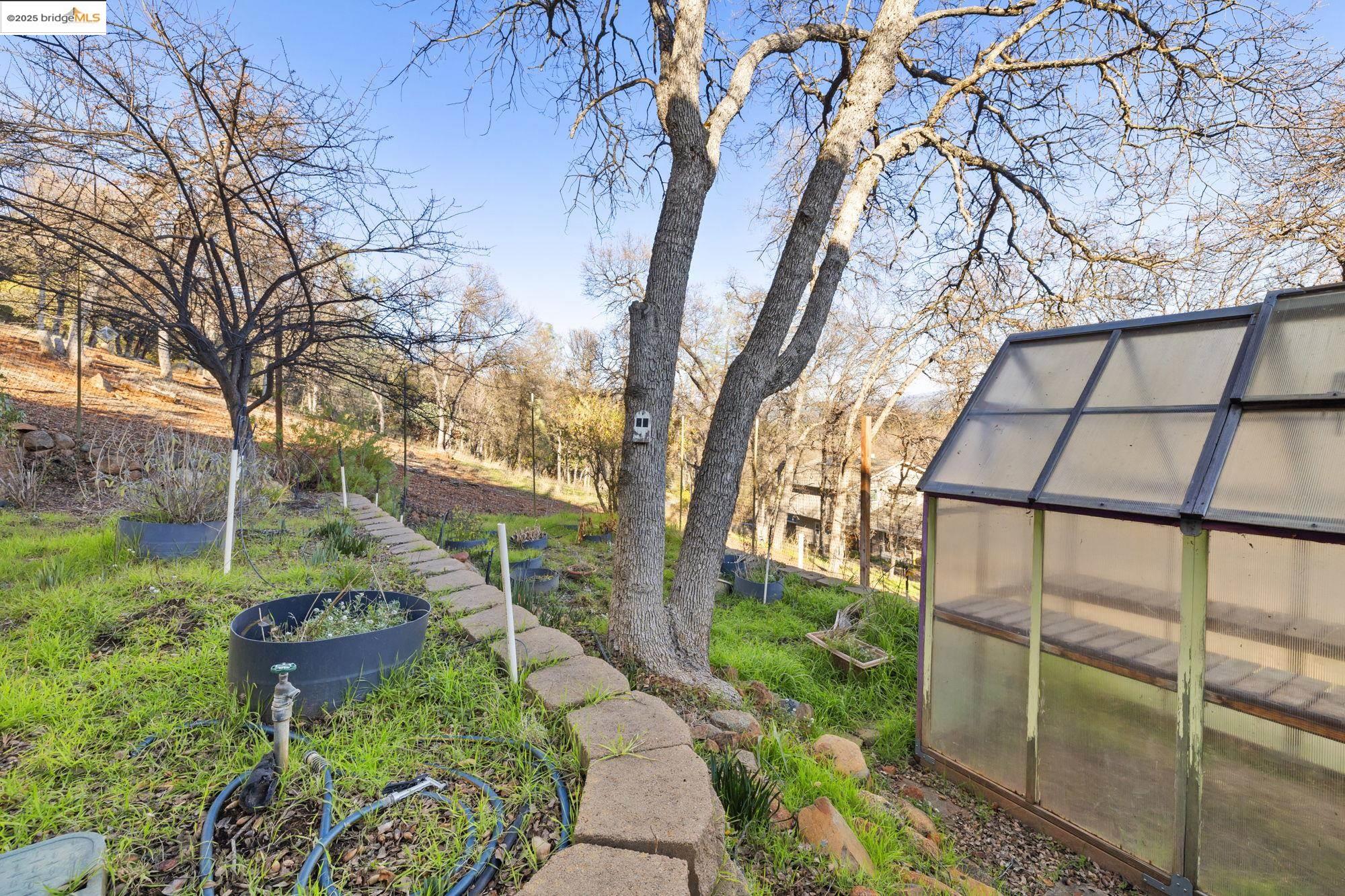 20565 Upper Hillview Dr