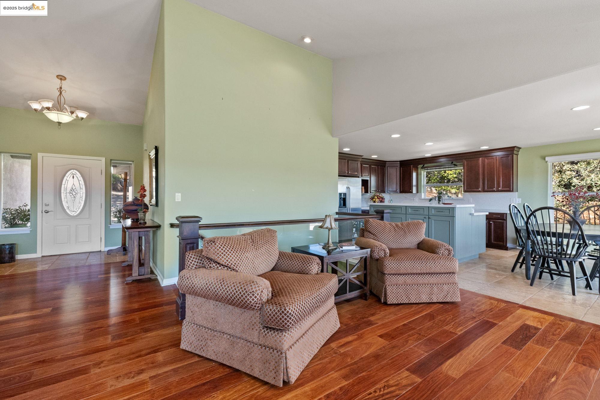 20565 Upper Hillview Dr