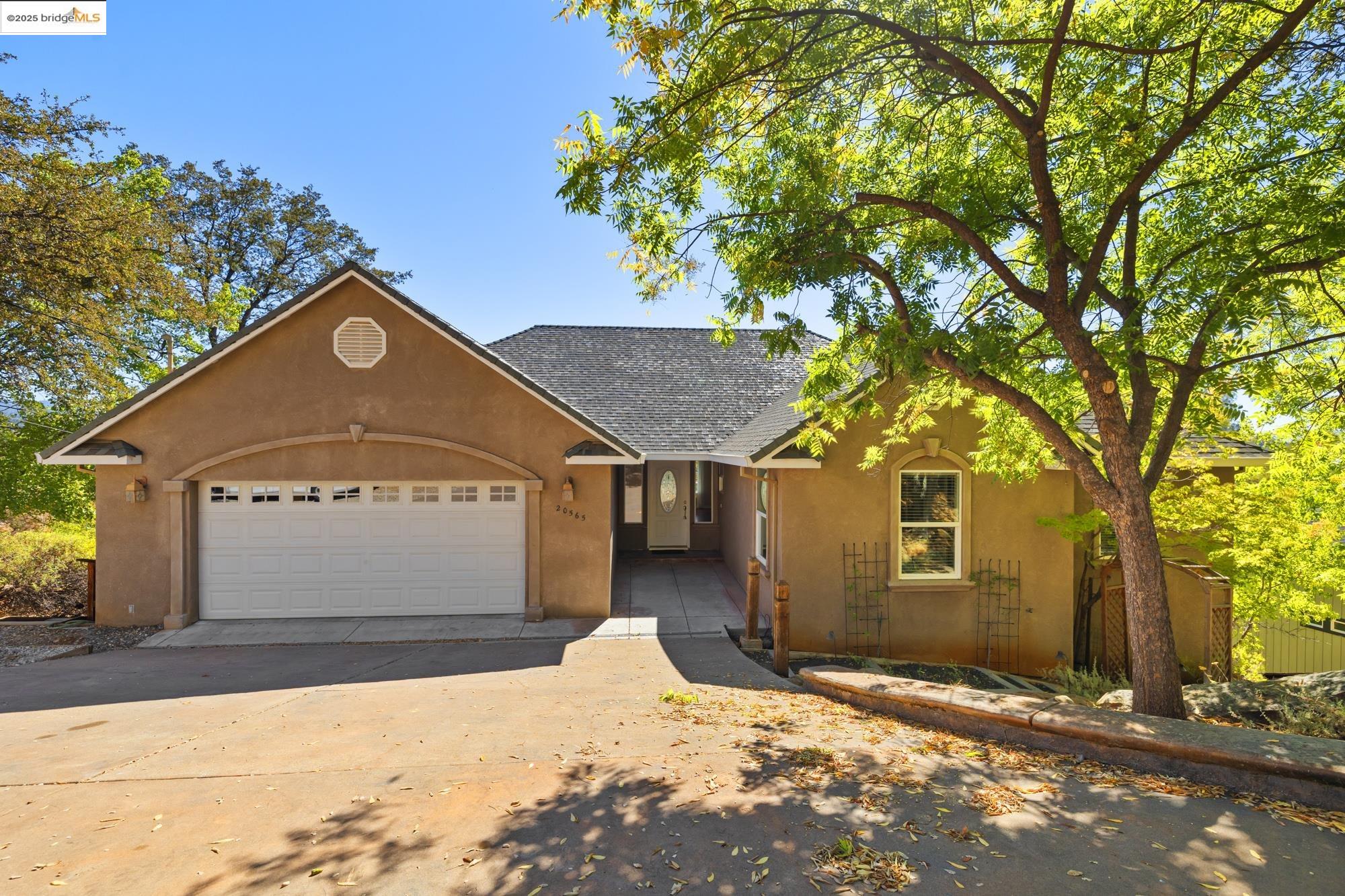 20565 Upper Hillview Dr