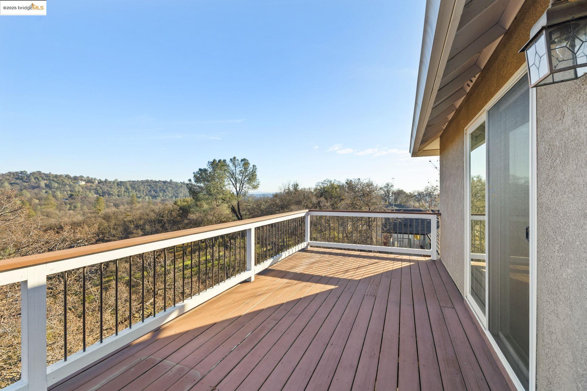 20565 Upper Hillview Dr