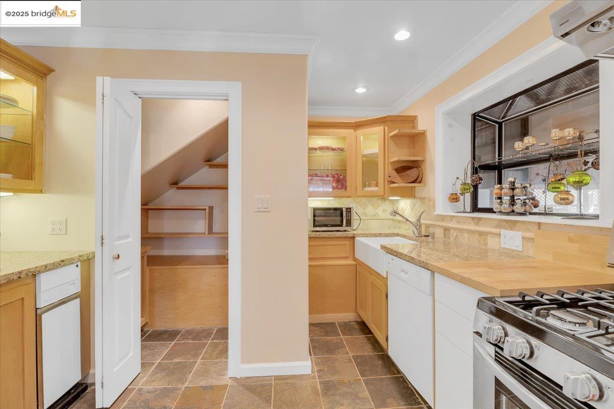 12881 Green Valley Cir