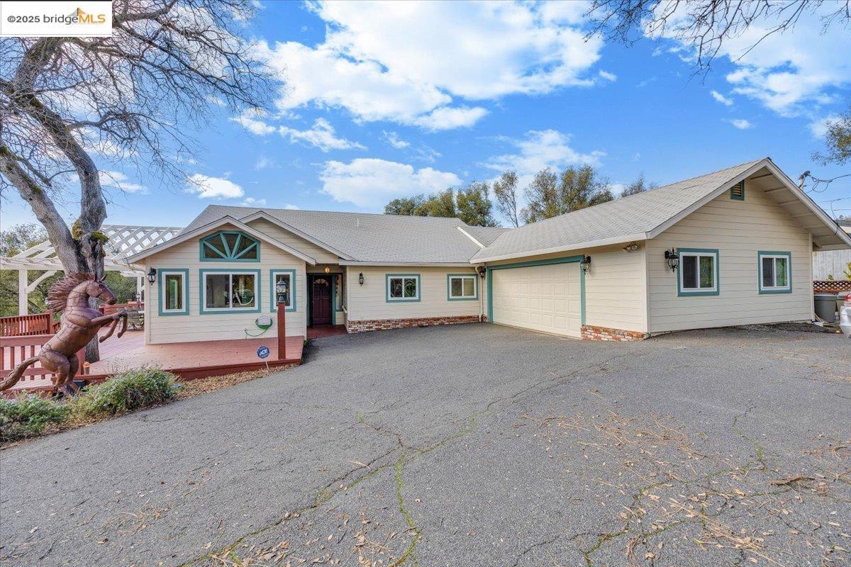 12881 Green Valley Cir