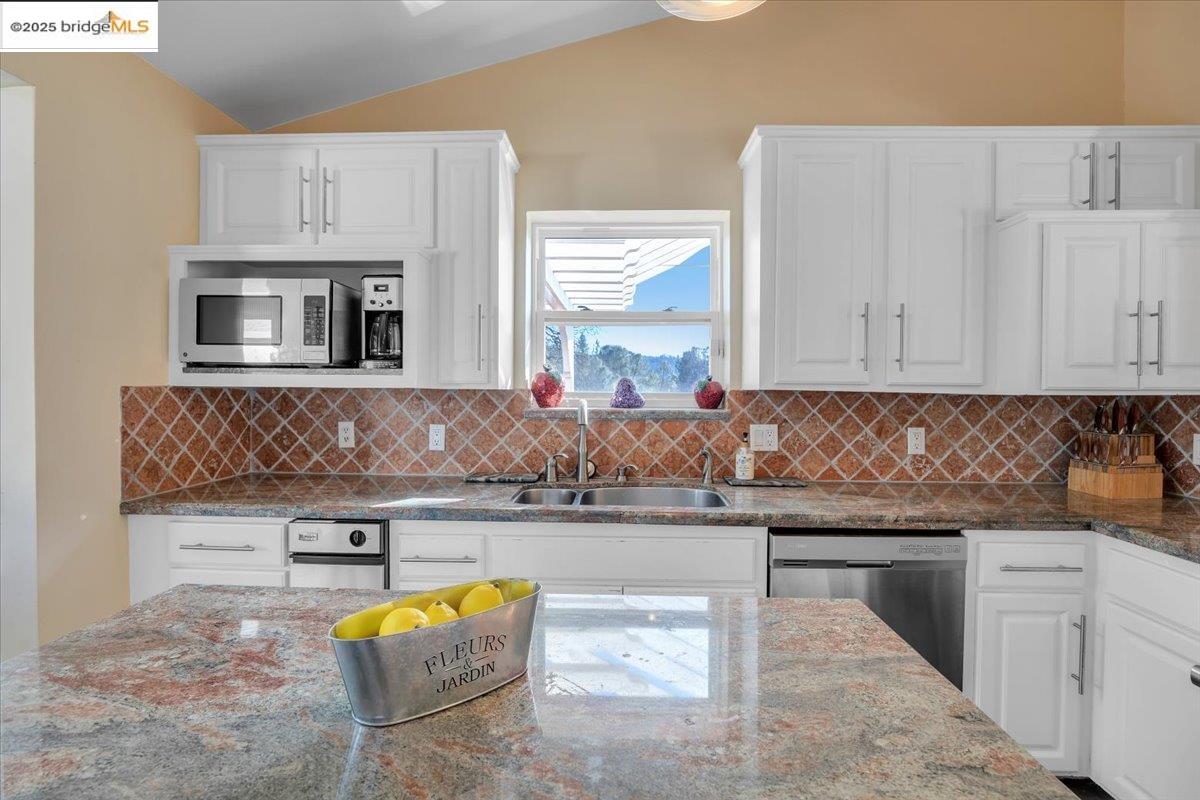 12881 Green Valley Cir