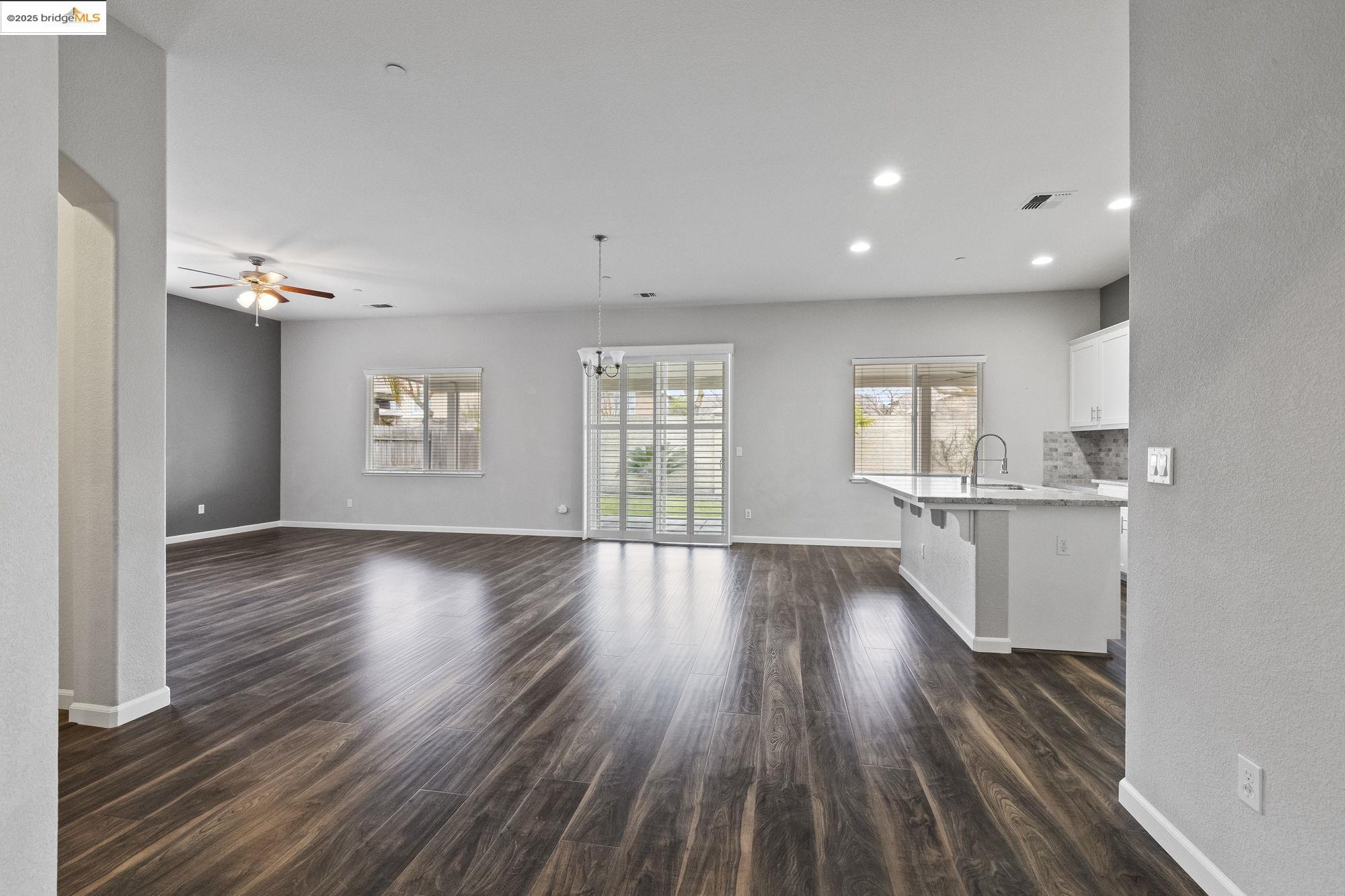 1513 Cloverfield Ct