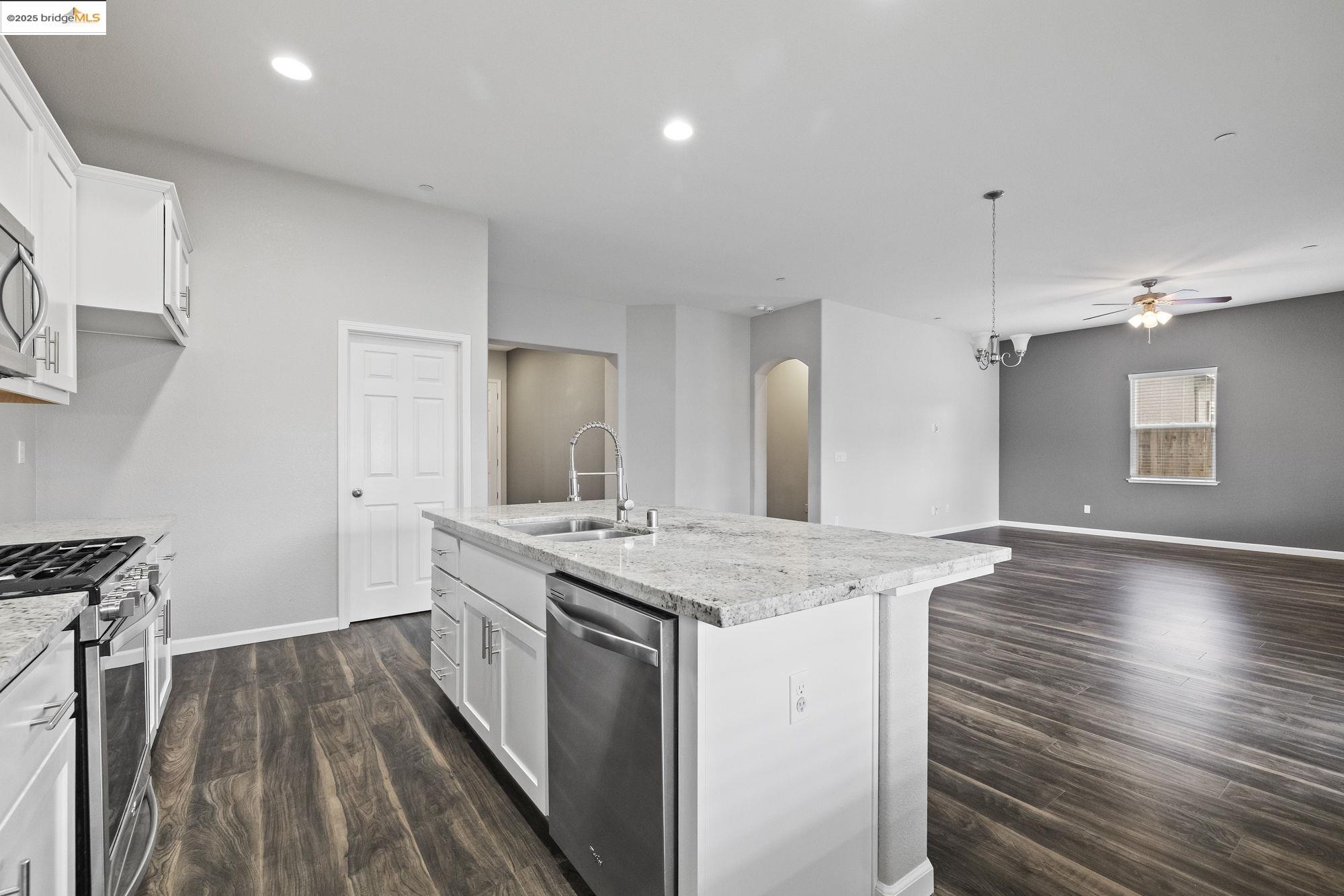 1513 Cloverfield Ct