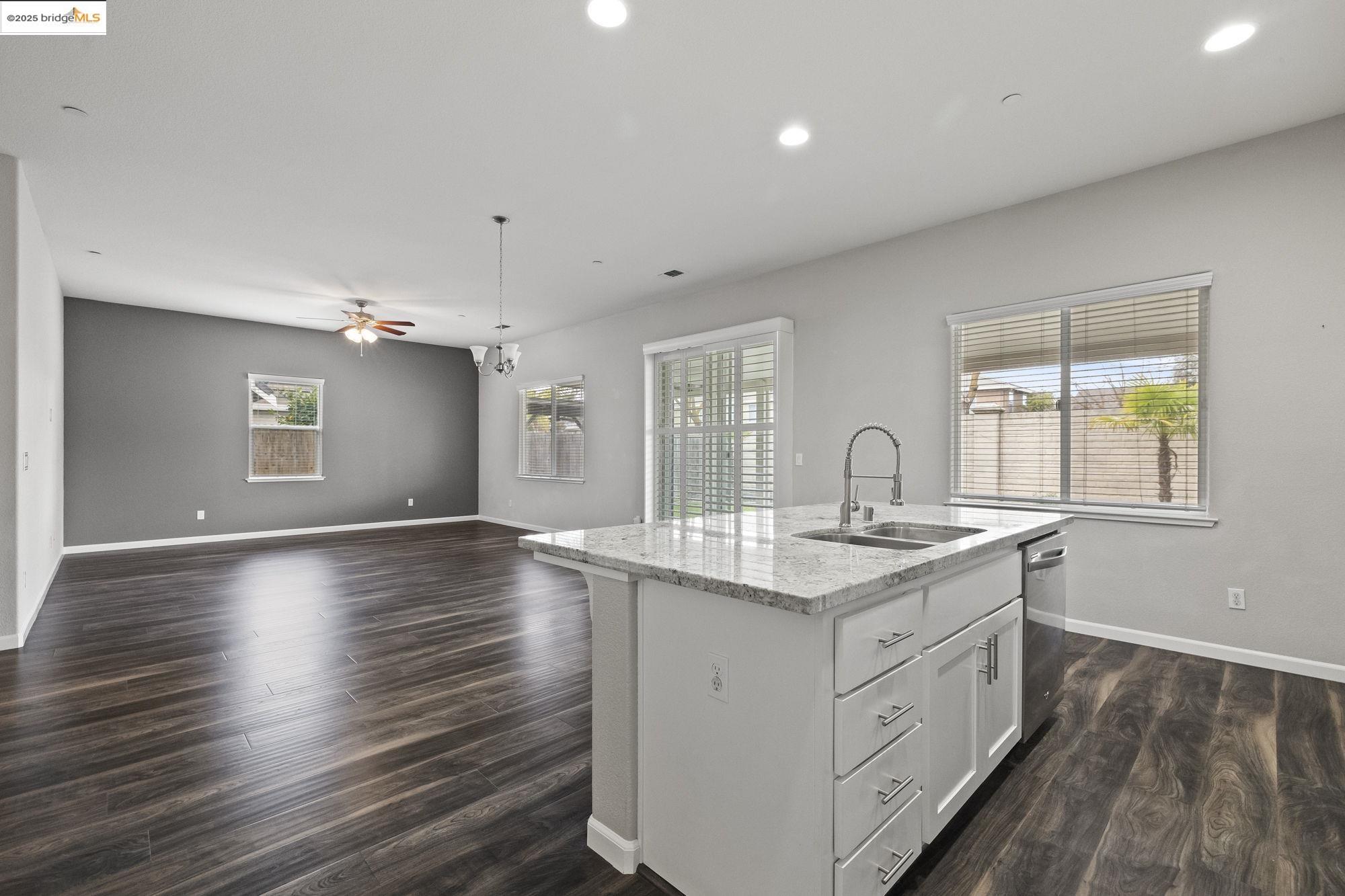 1513 Cloverfield Ct