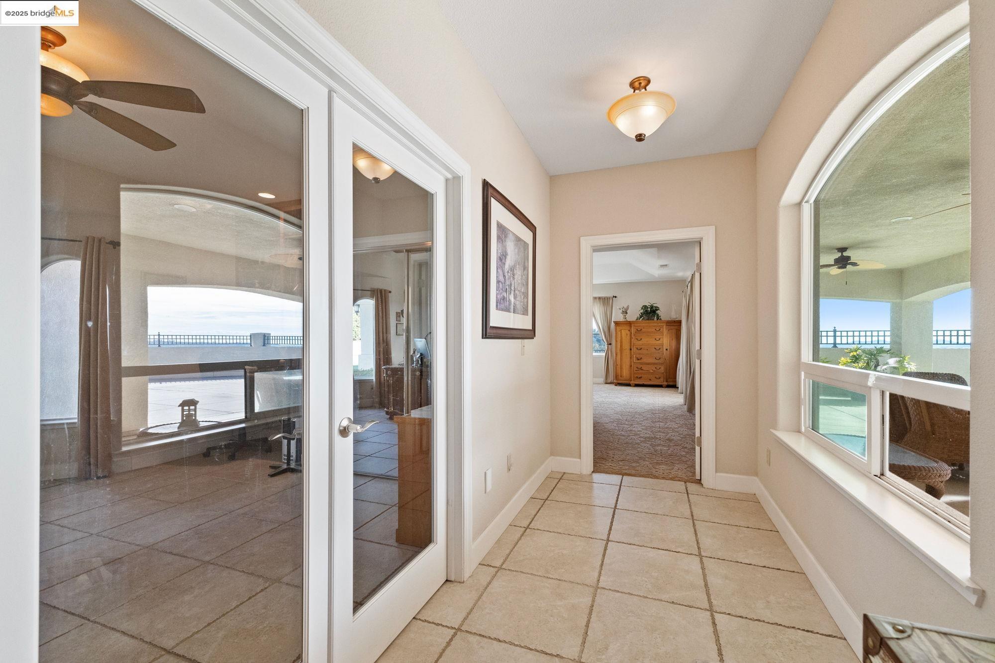 18201 Golden Oaks Dr