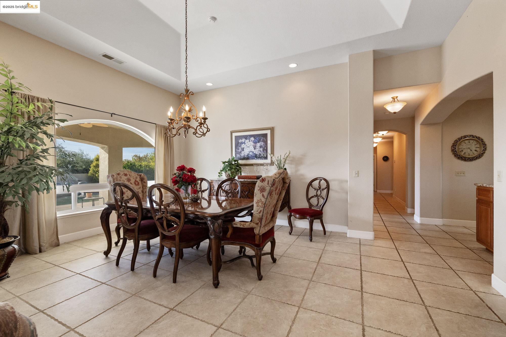 18201 Golden Oaks Dr