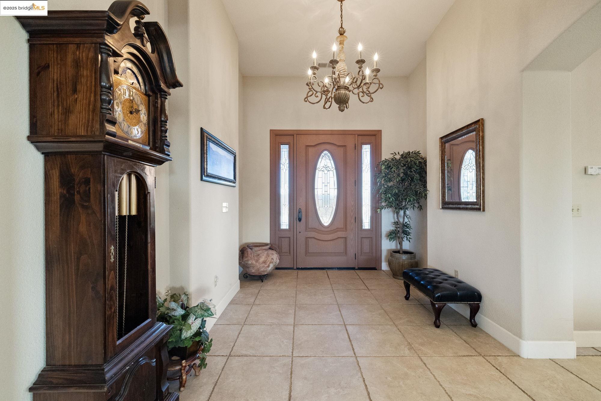 18201 Golden Oaks Dr