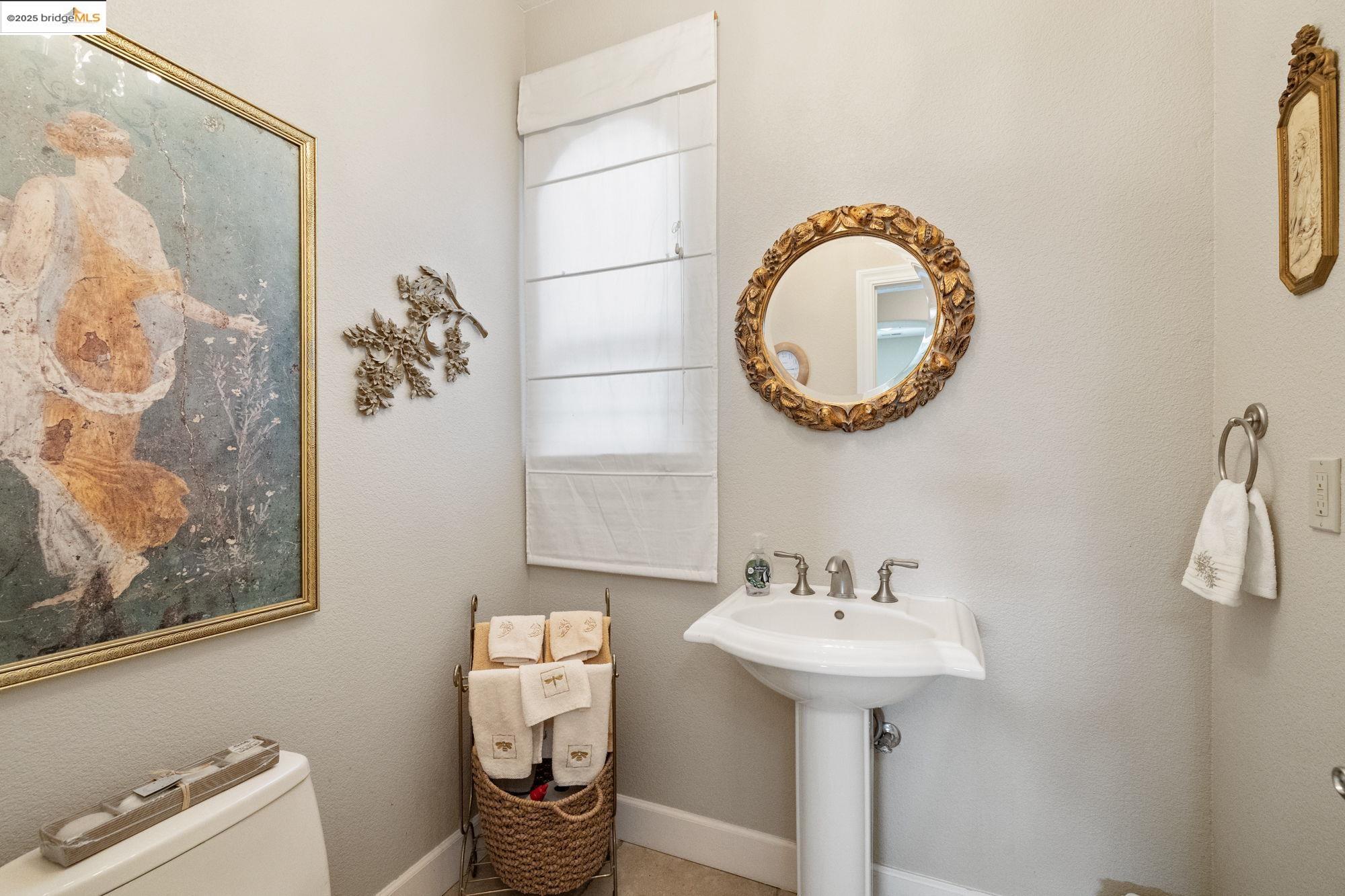 18201 Golden Oaks Dr