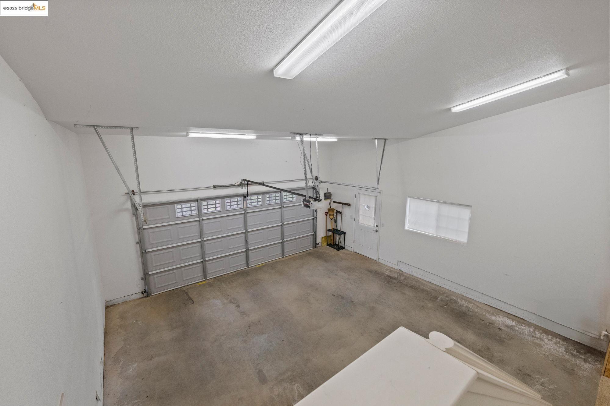 24092 Broken Bit Rd.