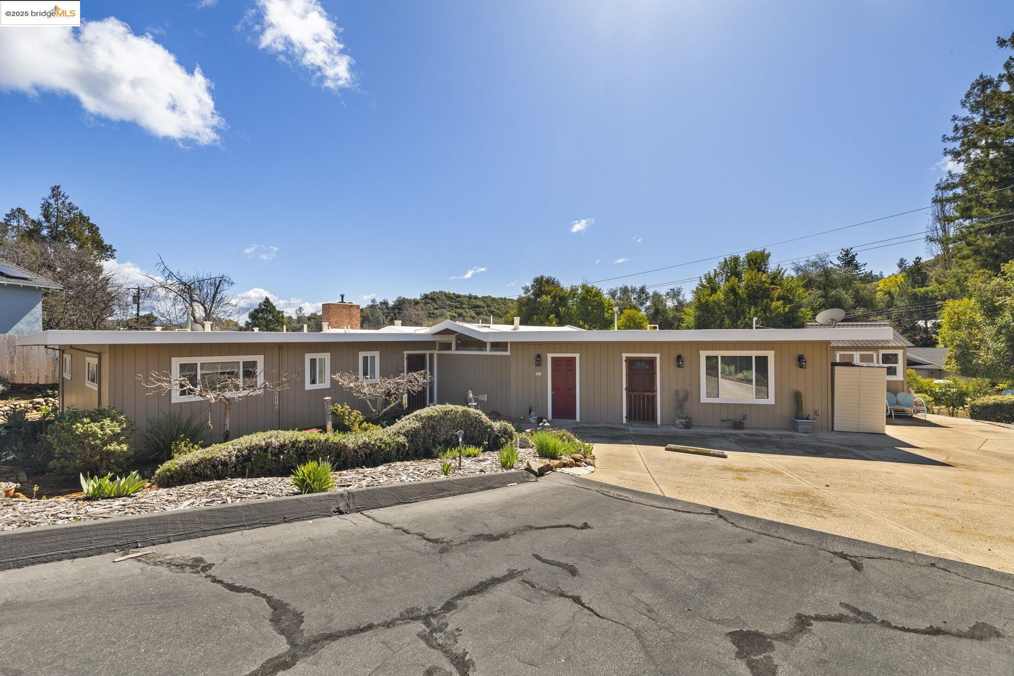 20325 Eureka Dr