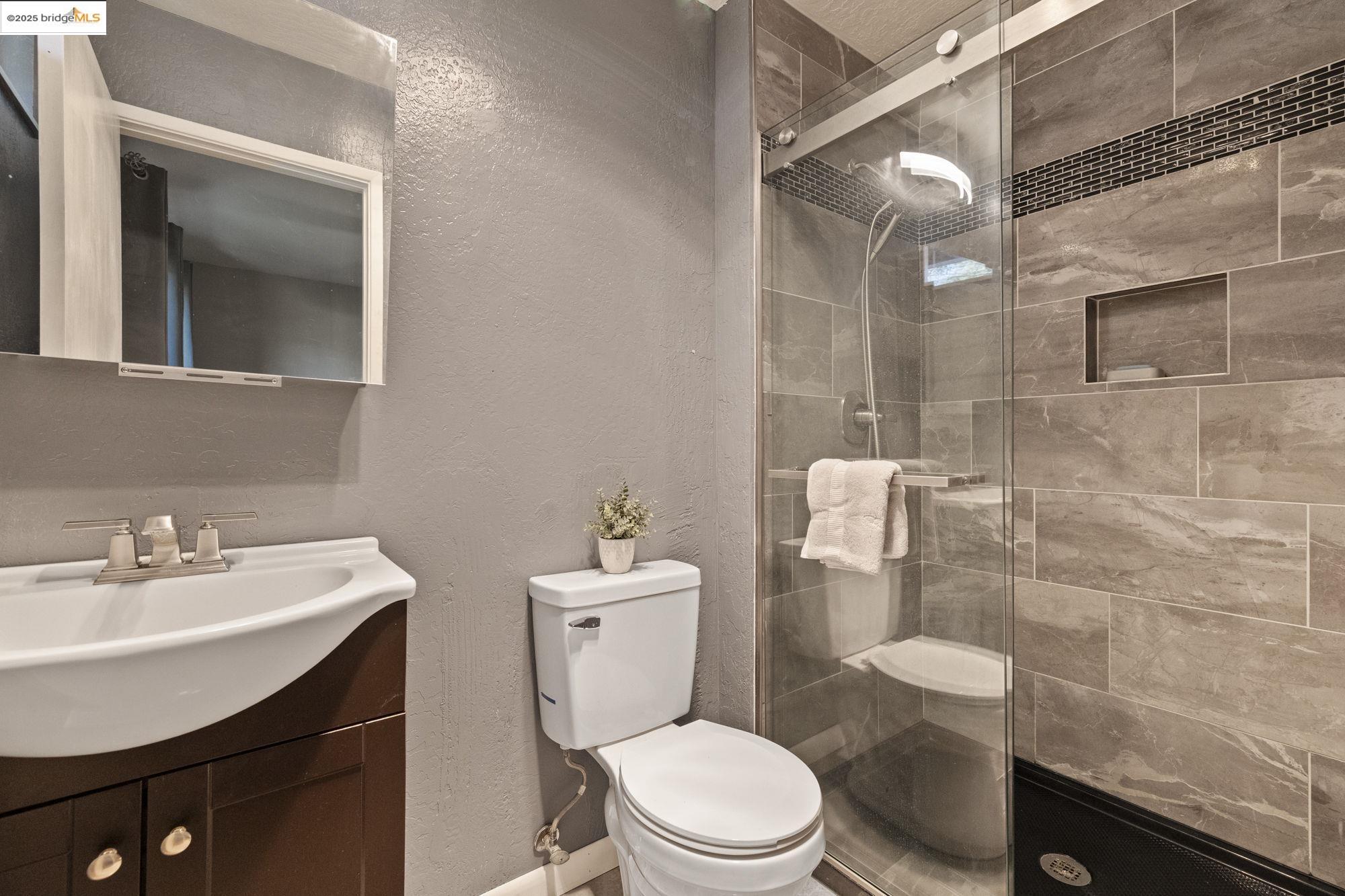 15453 Camino Del Parque