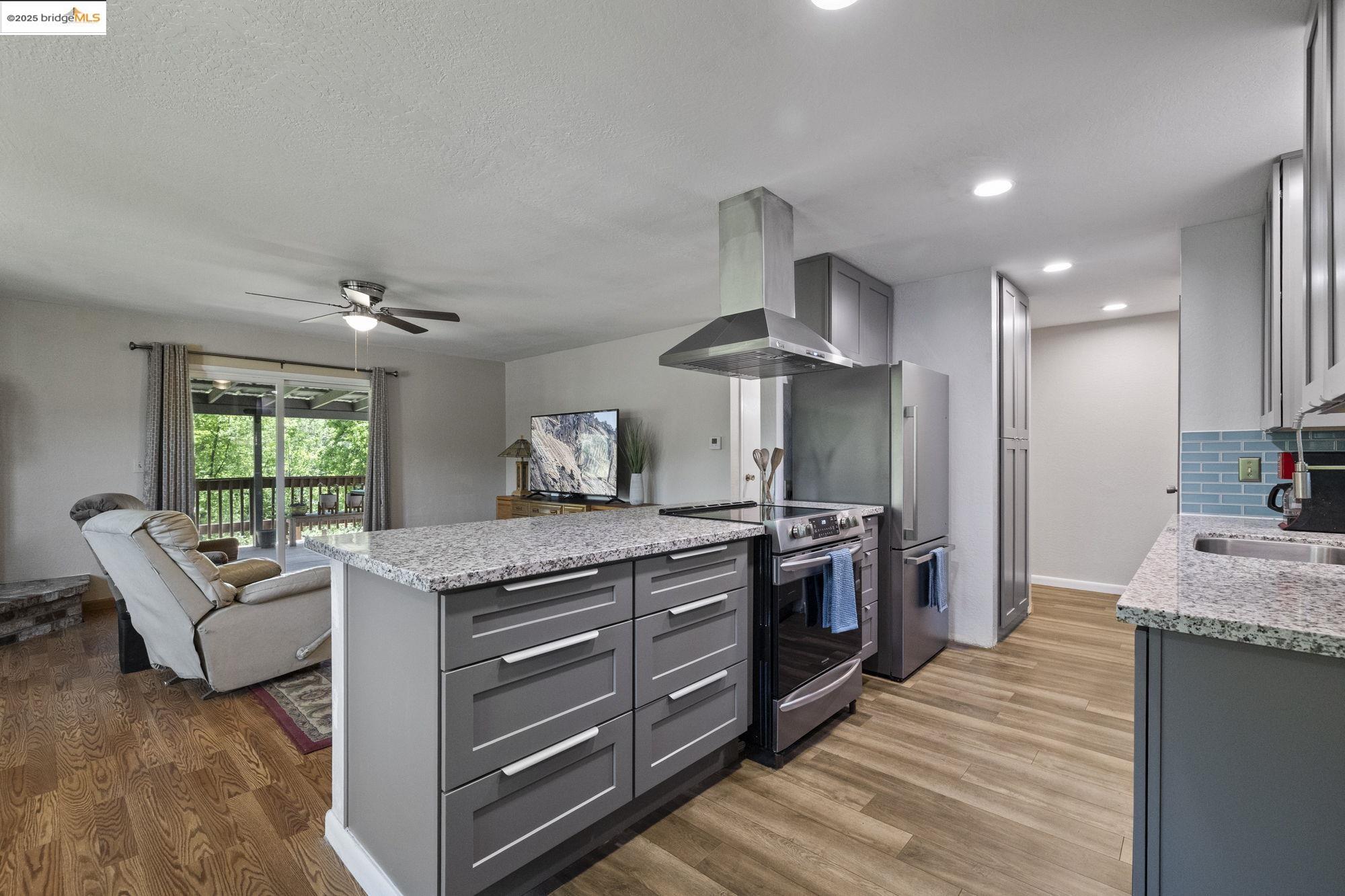 15453 Camino Del Parque