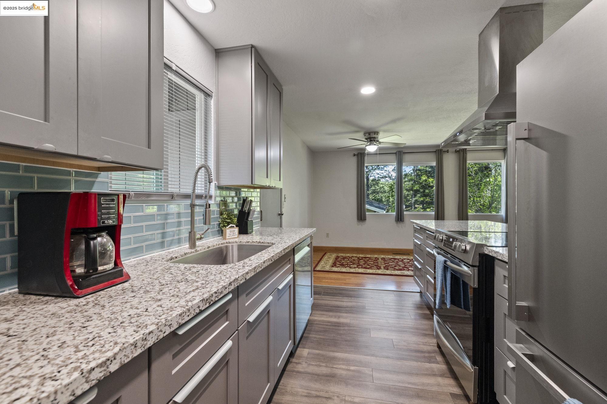 15453 Camino Del Parque