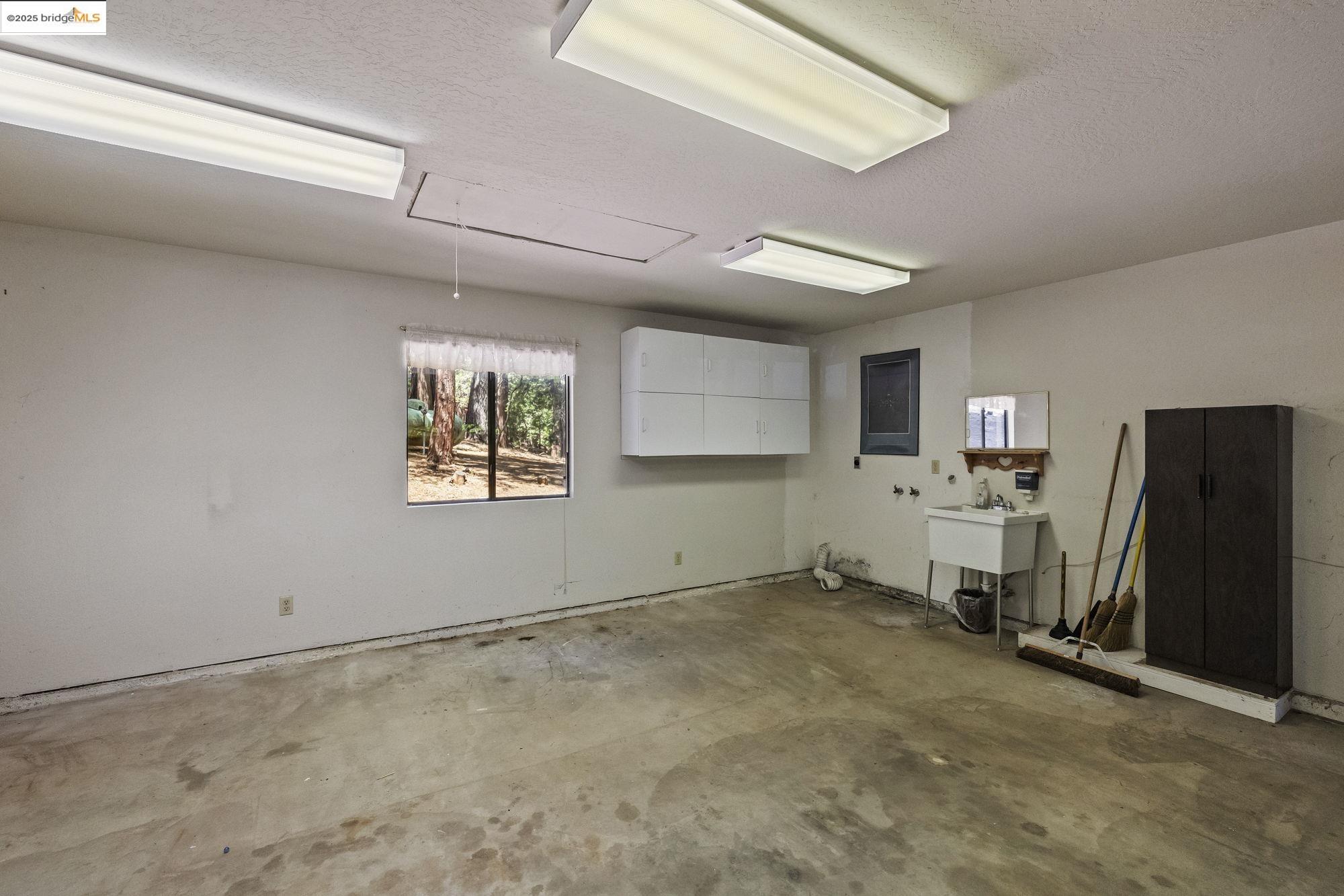 17070 Broken Pine Rd