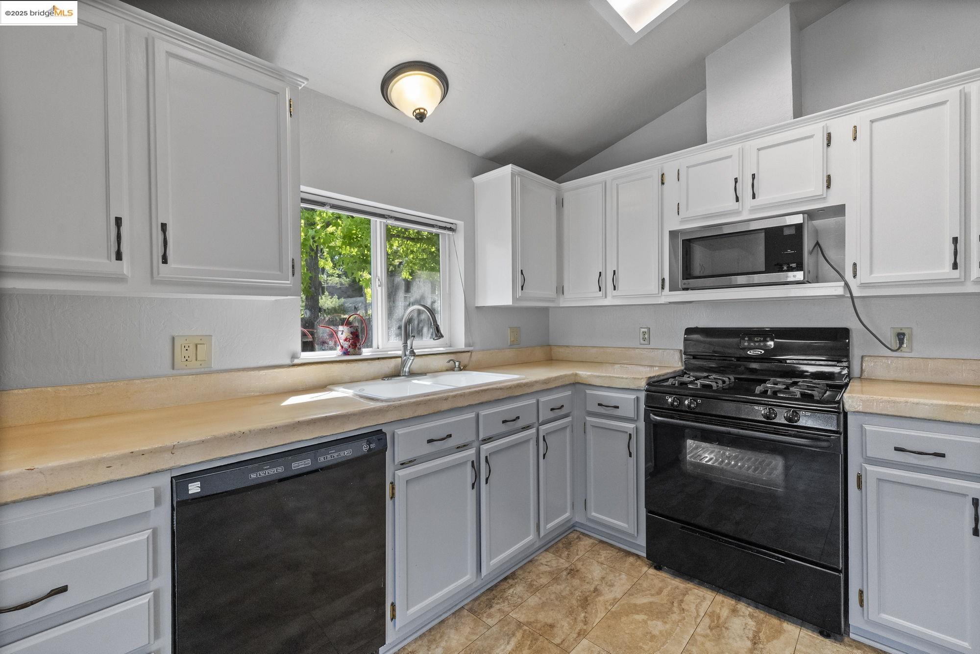 12660 Red Chestnut Ln Spc 24 # 24